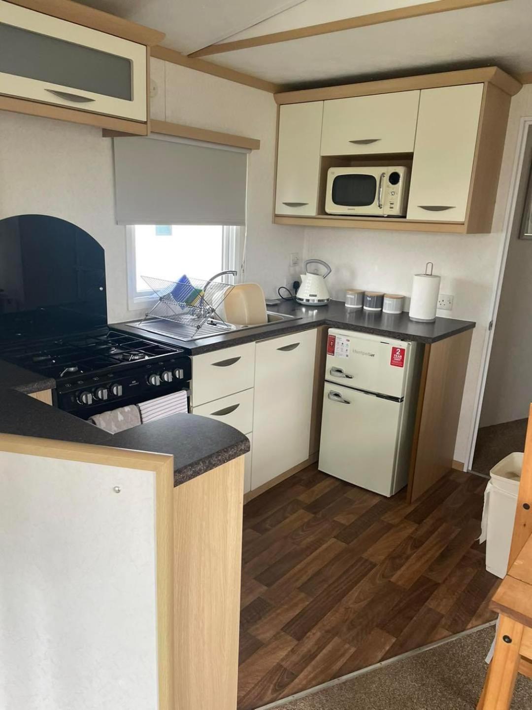 Marine Getaways Caravan Hire Rhyl Buitenkant foto