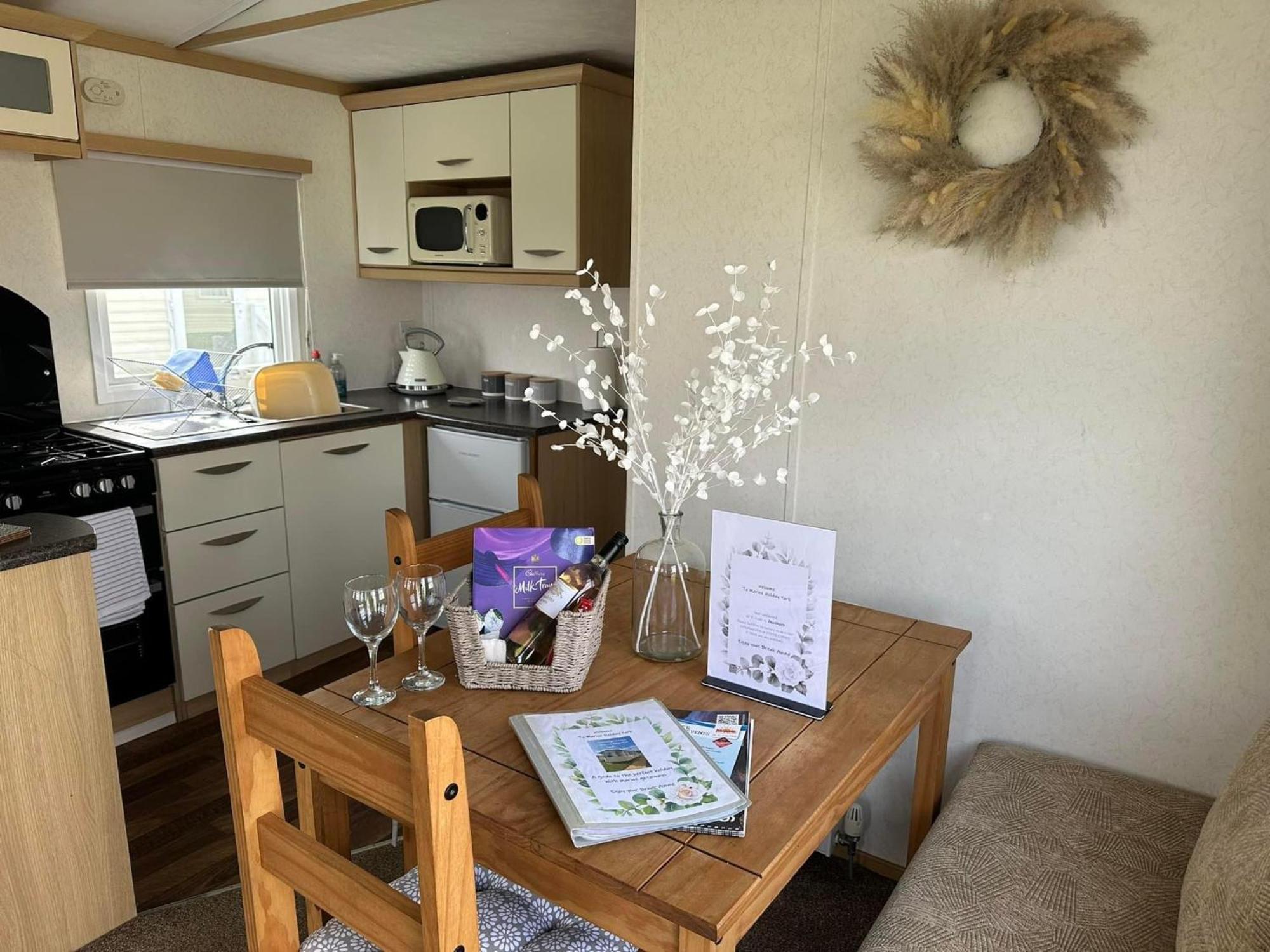 Marine Getaways Caravan Hire Rhyl Buitenkant foto