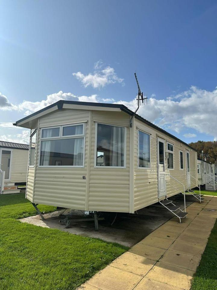 Marine Getaways Caravan Hire Rhyl Buitenkant foto