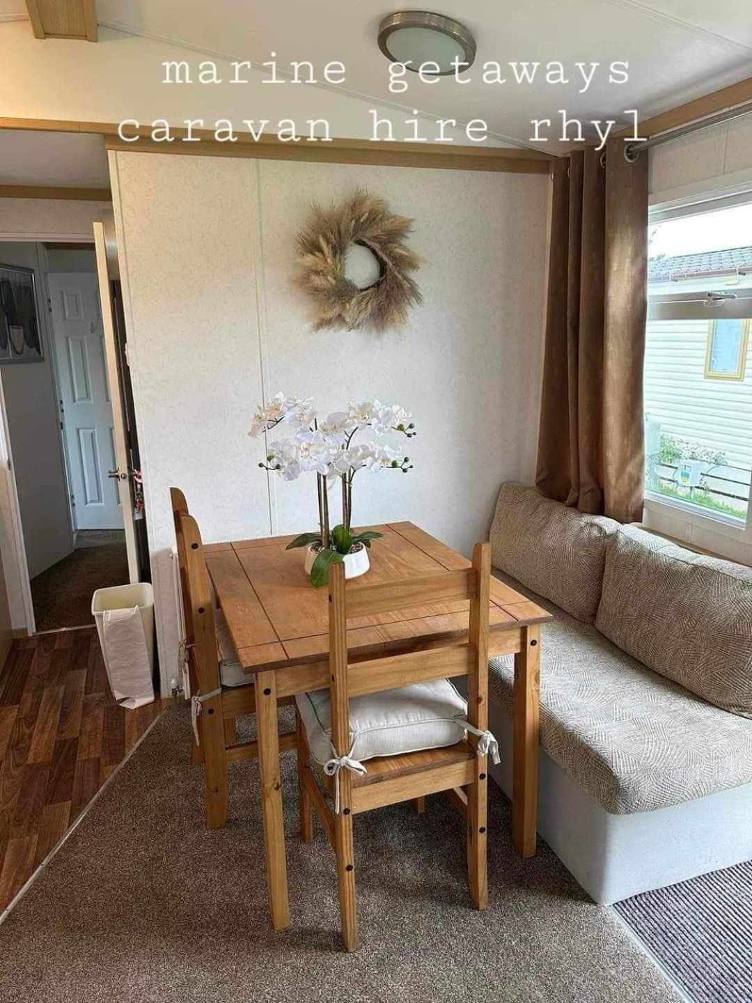 Marine Getaways Caravan Hire Rhyl Buitenkant foto