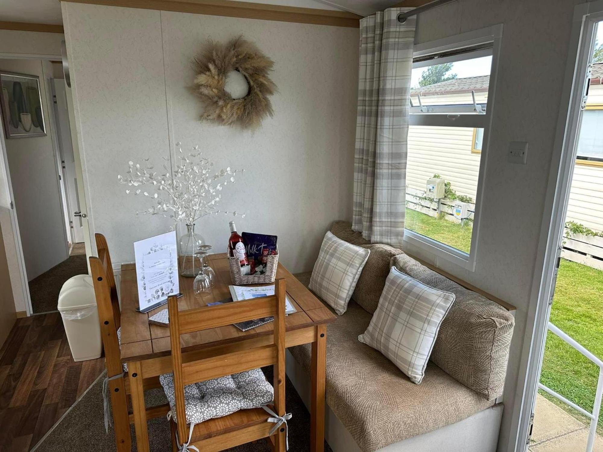 Marine Getaways Caravan Hire Rhyl Buitenkant foto