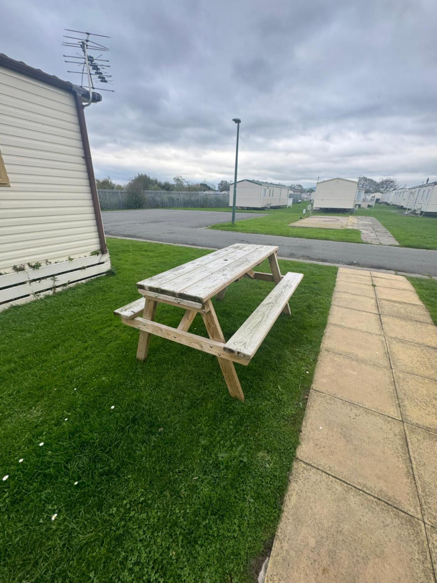 Marine Getaways Caravan Hire Rhyl Buitenkant foto