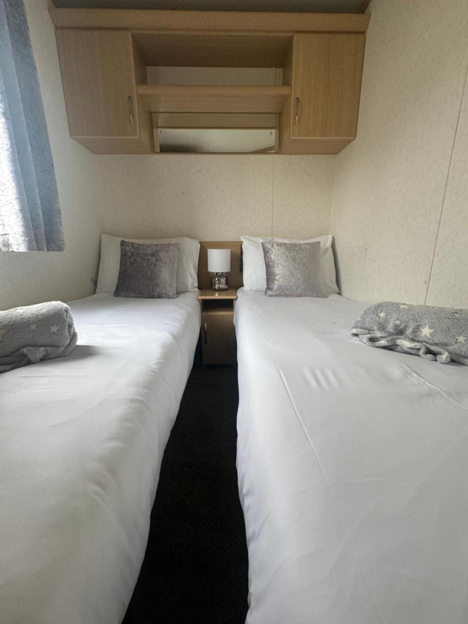 Marine Getaways Caravan Hire Rhyl Buitenkant foto